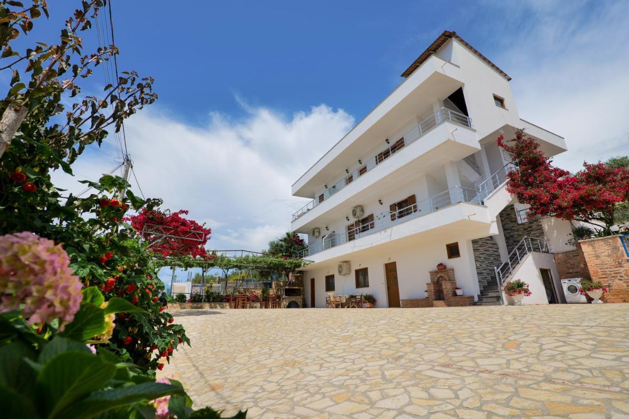 Vila Genci Ksamil Bagian luar foto