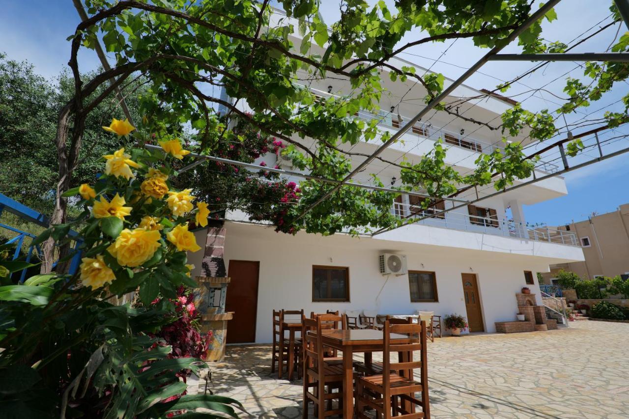 Vila Genci Ksamil Bagian luar foto